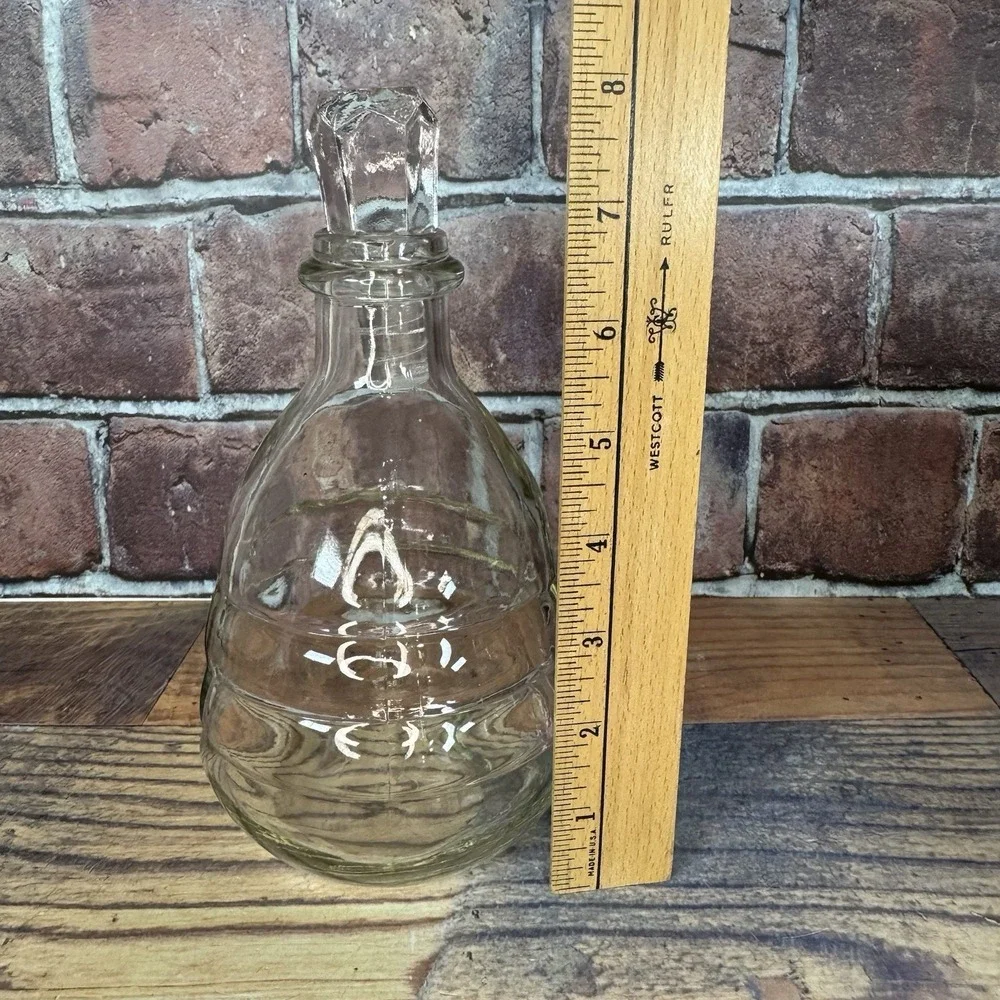 Vintage MCM Glass Liquor/ Whiskey Decanter w/ Stopper Round Ribbed Barware‎